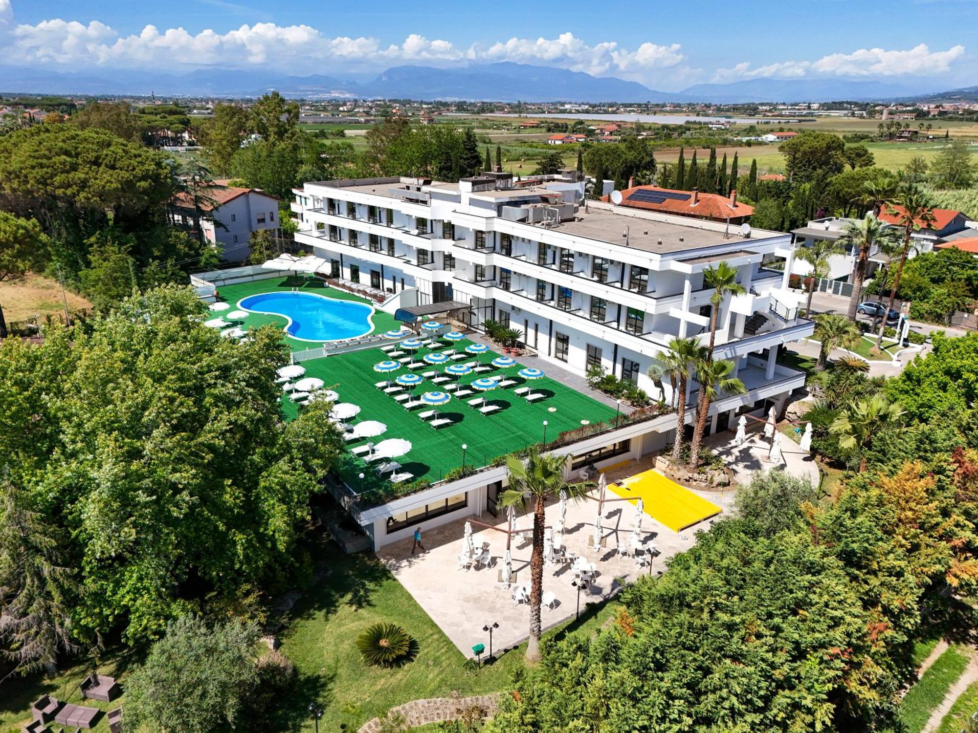 Hotel Club Clorinda Nuova Gestione 2024 Paestum Exterior foto
